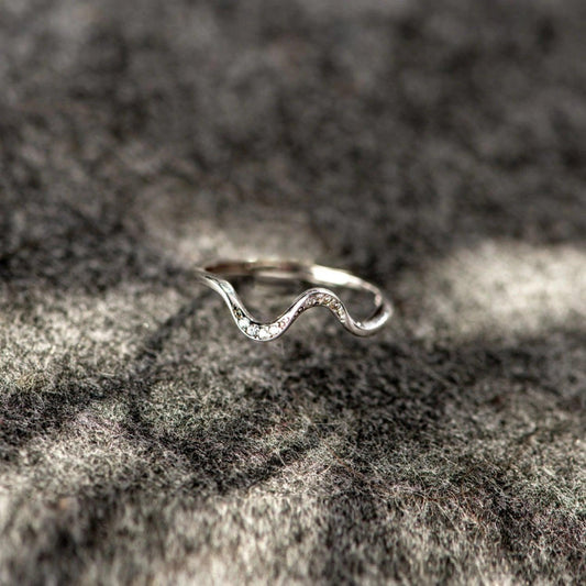 925 Sterling Silver Inlaid Zircon Wave Shape Ring Carauana Store