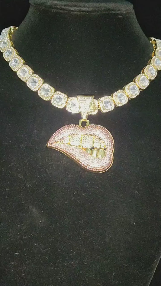 ZIDOM Bite Lip Necklace – Rhinestone Pendant